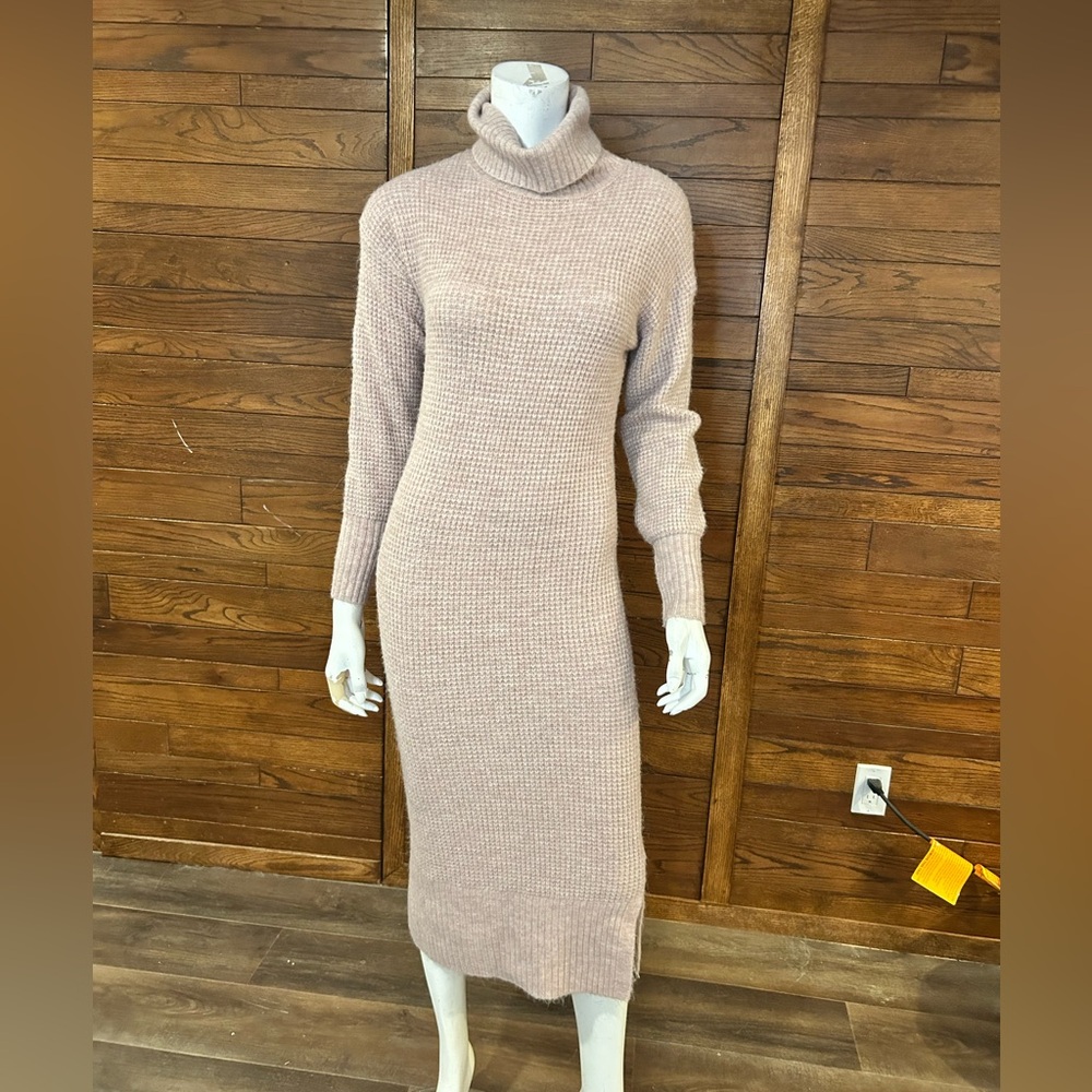 Kaisley. Size small Cozy Turtleneck Sweater Dress in Cream